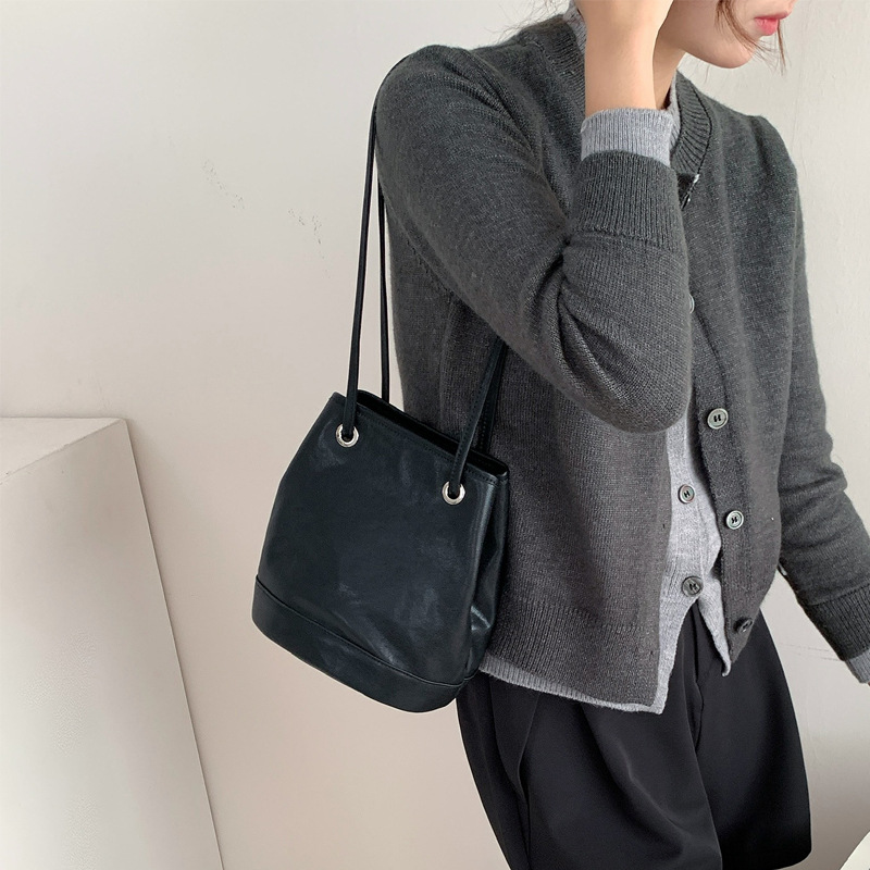 Wind crossbody bucket for women 2024 new single shoulder tote bag, niche high-end feeling, vegetable tanned cowhide_voghion.com