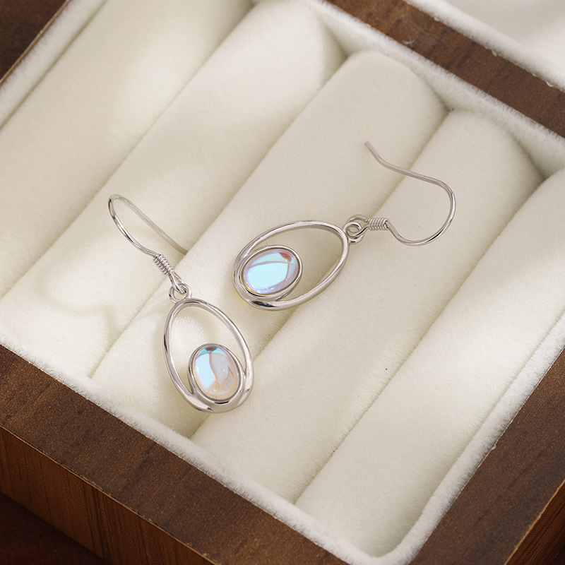 Nuevo transfronterizo de plata esterlina 925 hueco oval pendientes de piedra de luna bohemia nicho pendientes de orejas versátiles