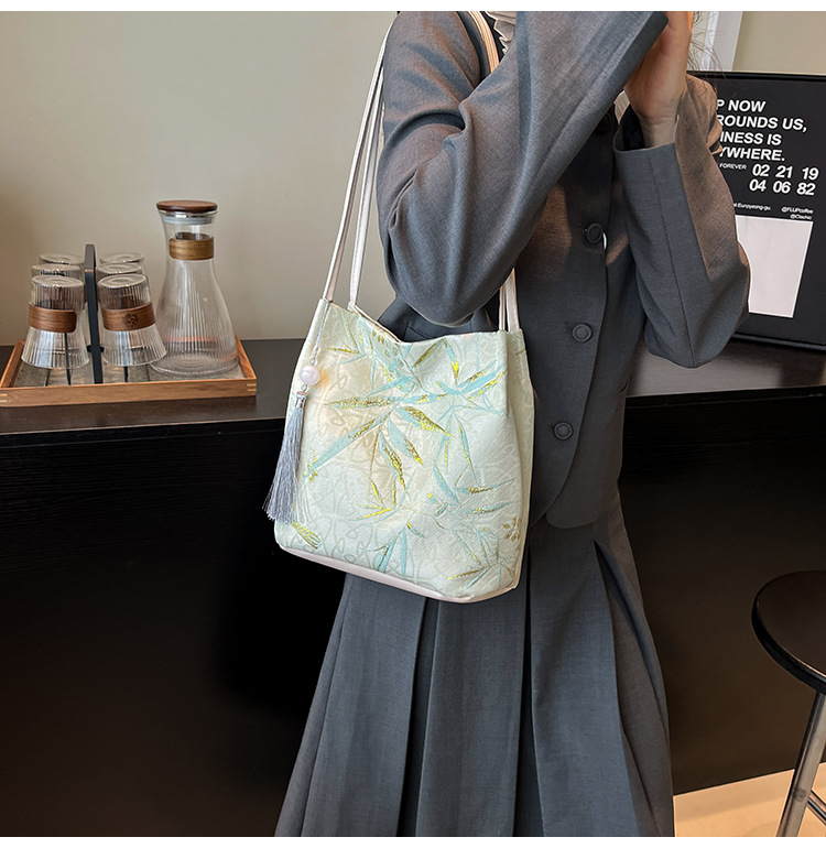 Embroidered Chinese Style Shoulder Bag Large Capacity Tote Bag_voghion.com