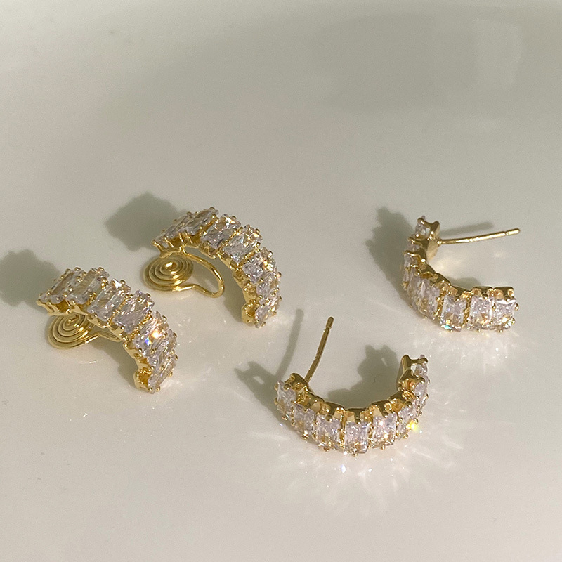 Orecchini curvi in zircone squisito in argento puro di alta qualità per le donne nel 2022, clip versatili alla moda e alla moda_voghion.com