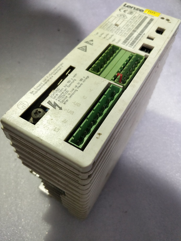 春田谷LENZE EVF8201-E 原装拆机变频器 议价出售