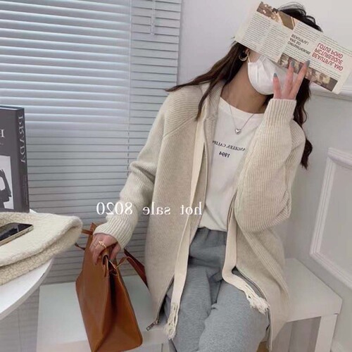 A new Japanese school-style, stylish and youthful knitted cardigan with a three-dimensional beaded floral sweater coat for women in the autumn of 2022 pic 11