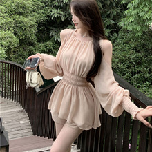 早秋套装女装气质百搭 法式温柔露肩长袖收腰雪纺衫短裤甜美套装