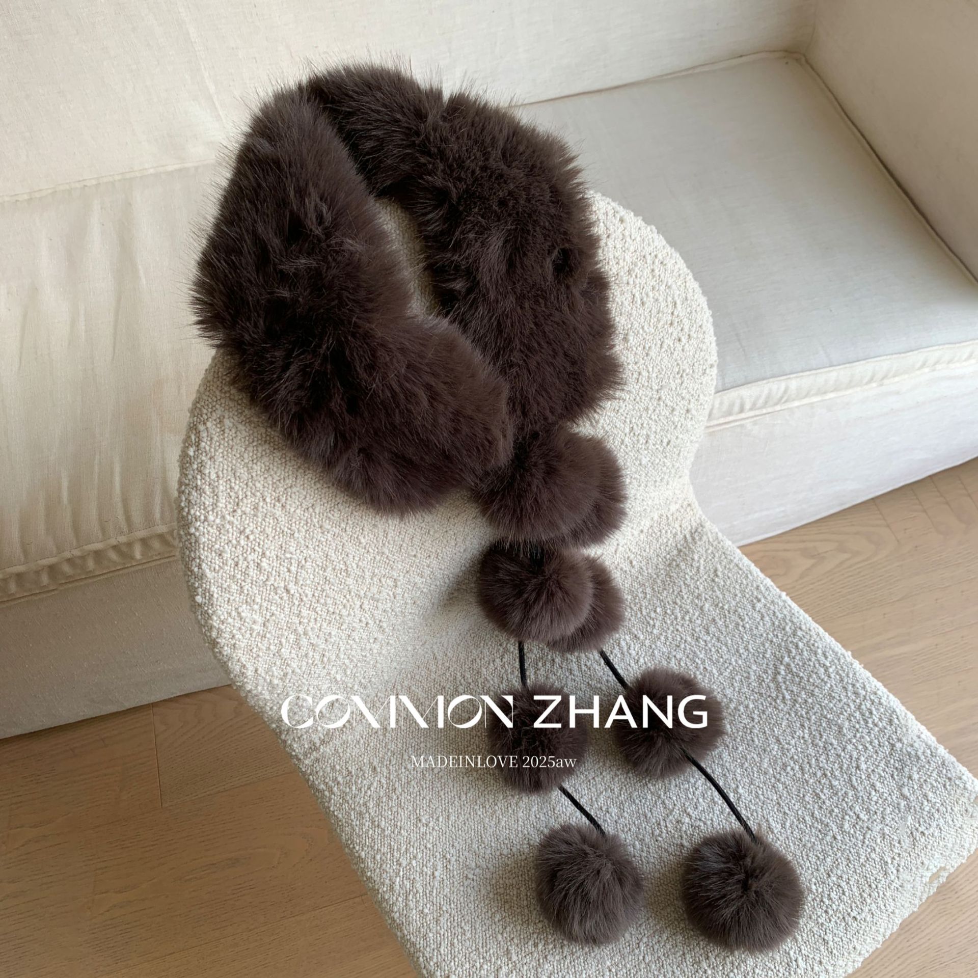 CZ ZHANG秋冬环保毛仿皮草保暖围脖女百搭少女感毛球围巾B43258-9