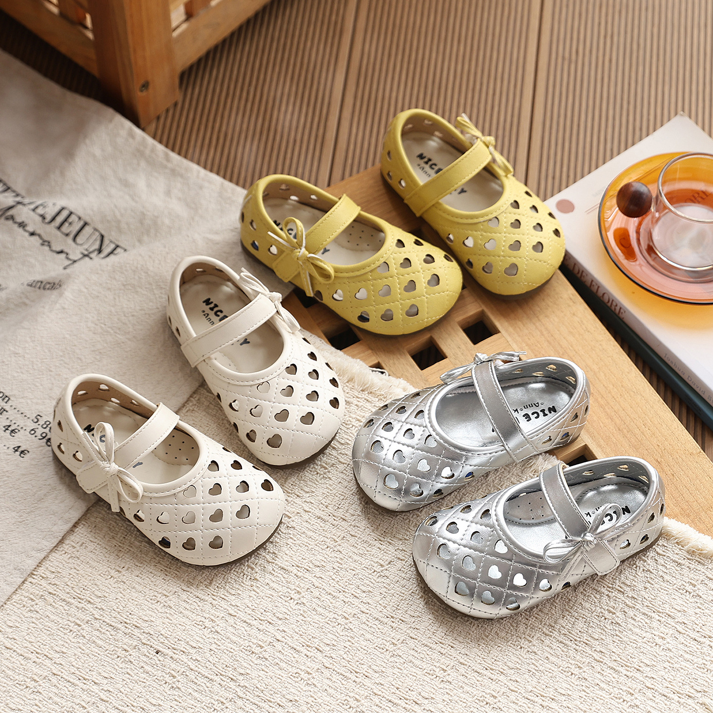 Girls Heart Shaped Hollow Out Sandals Soft Soled Breathable Princess Mary Jane Shoes Solid Color Spring Summer Baby Footwear_voghion.com