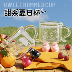 ハンドル付きの見栄えの良い夏用ガラス製ビッグフットコーヒーカップ、ドリンクジュースカップ、高級飲料水デザートカップ