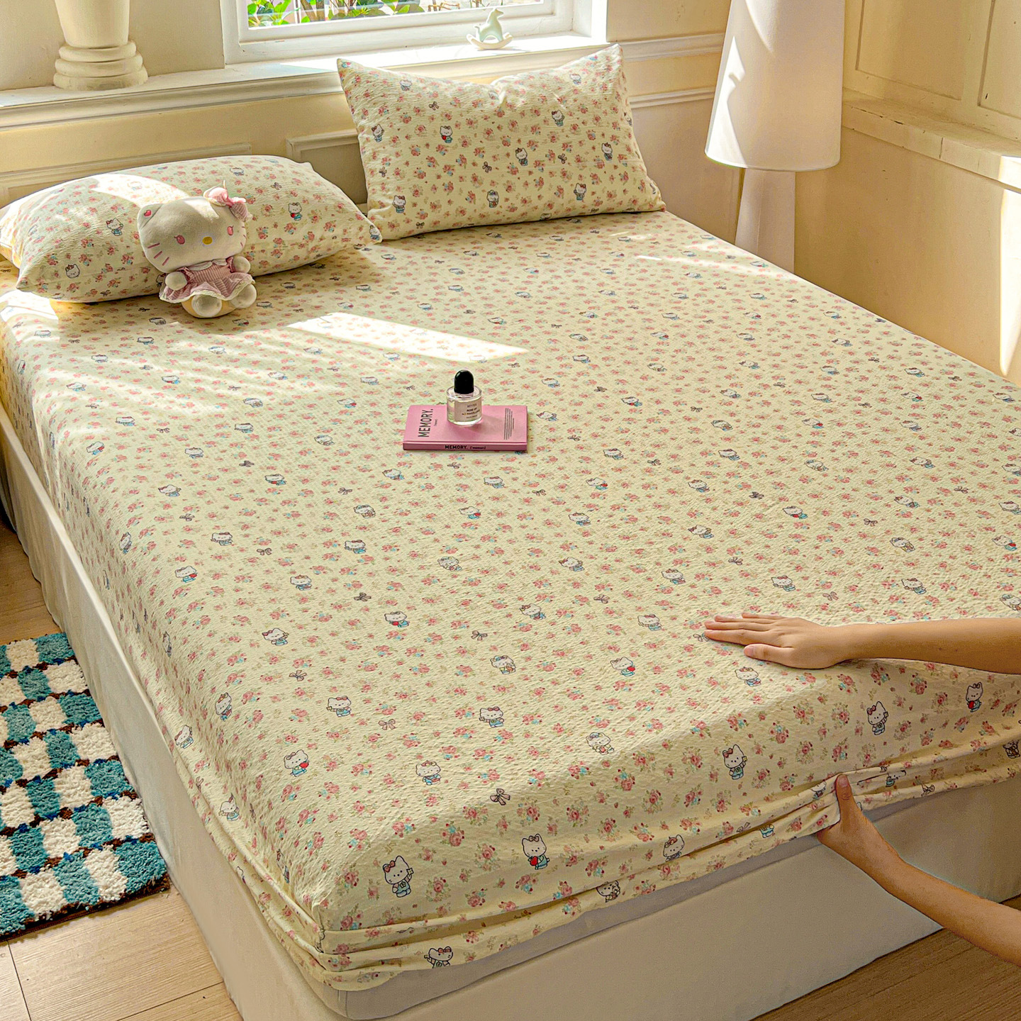 Cama de flores de clase A para madres y bebés tres piezas nuevas cubiertas de protección de colchón de doble hilo de una sola pieza cubierta de cama super suave cubierta de cama