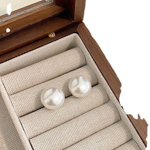 Flat round pearl earrings for women  new simple temperament earrings high-end earrings s925 silver needle ear piercing