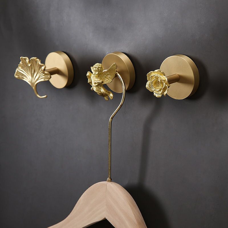 Gancho de pared creativo de estilo europeo después del cierre de la puerta del pasillo Gancho de ropa sin clavos de latón al por mayor de fábrica