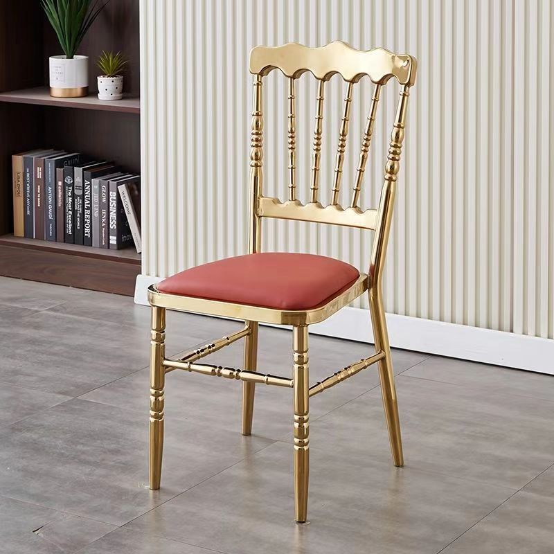 Sillas de comedor domésticas nórdicas lujosas modernas de hierro forjado simple respaldo mesa de negociación taburetes minimalistas restaurante hotel lujo