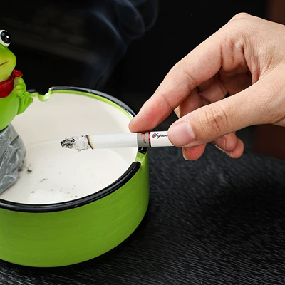 cartoon-specific for home use — Car ashtray