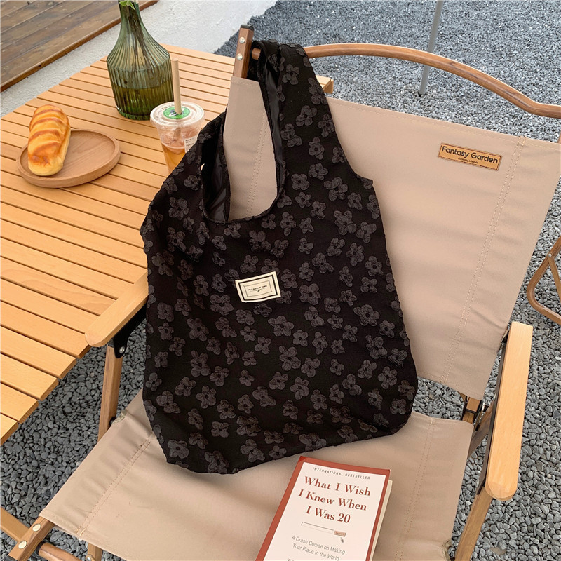 1821 Korean Style Retro Design Jacquard Vest Bag Stereo Small Flower Armpit Bag Female Student Shoulder Bag Wholesale
