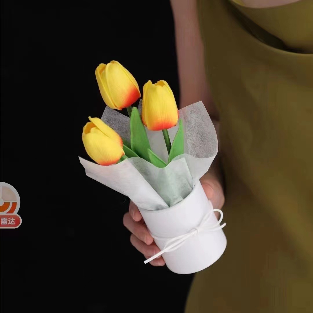 Ramo de tulipán, pequeño cubo de flores, decoración de coche, decoración de la sala de estar, recuerdos, regalos de cumpleaños para novias, accesorios fotográficos