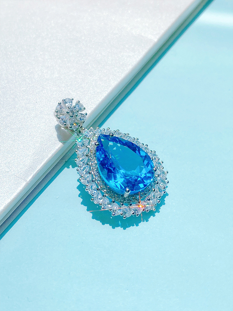 Fashion Water Droplets Copper Pendant Necklace Inlay Artificial Gemstones Copper Necklaces