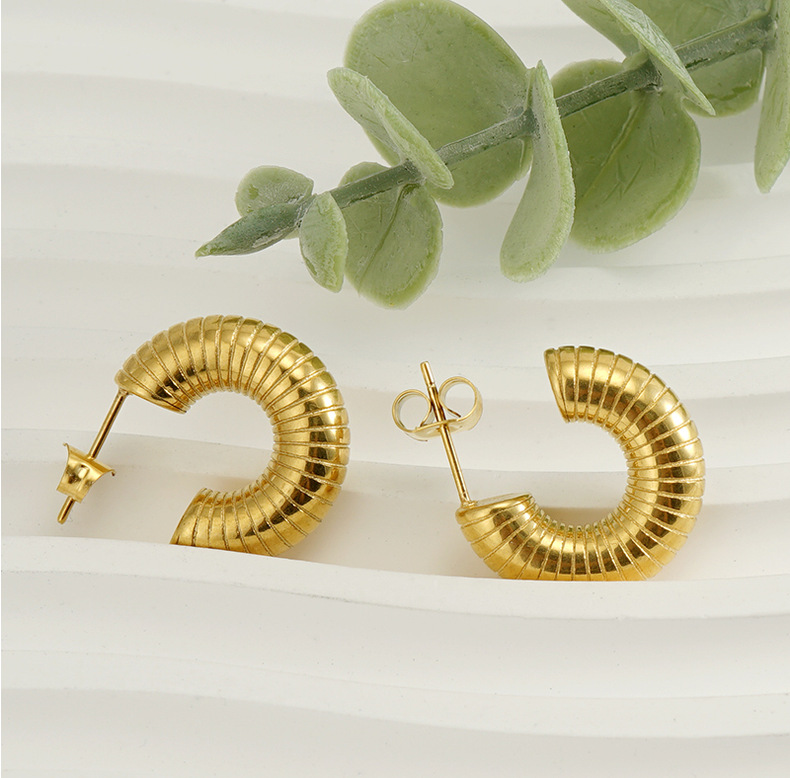 Retro U Shape Stripe Stainless Steel Plating Ear Studs 1 Pair display picture 2