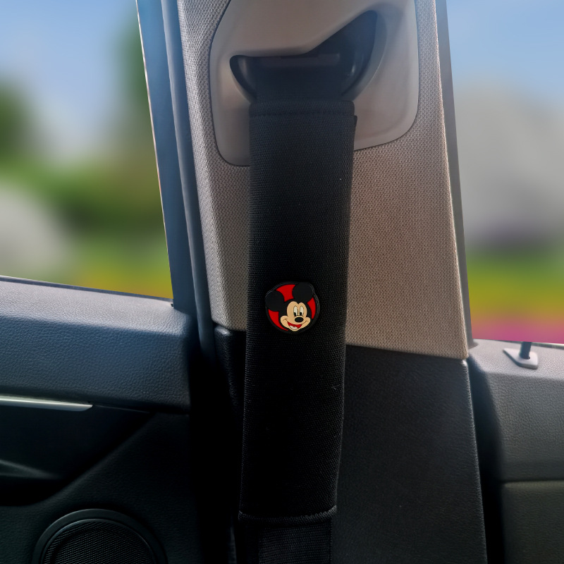 Cubierta de hombro con correa de coche Cubierta protectora de hombro de mujer de coche de dibujos animados lindo Four Seasons General Car Supplies Decoration