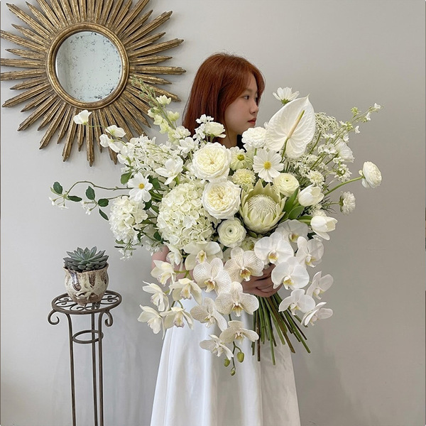 white realistic wedding flowers