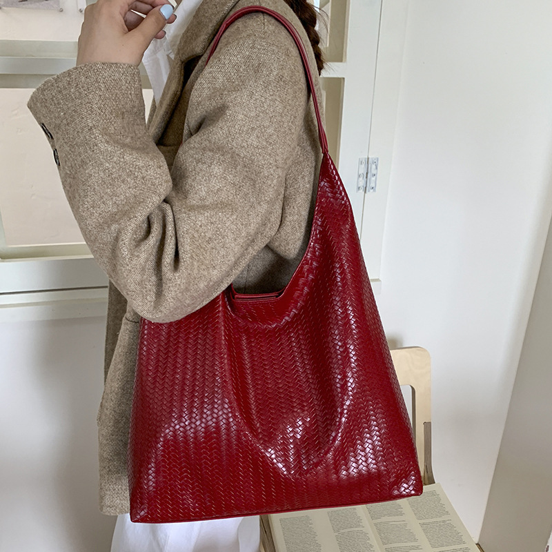 Transfronterizos de gran capacidad bolsa de cestas de verduras para mujeres 2025 otoño y invierno nueva bolsa de hombro retro tejida bolsas de cubo