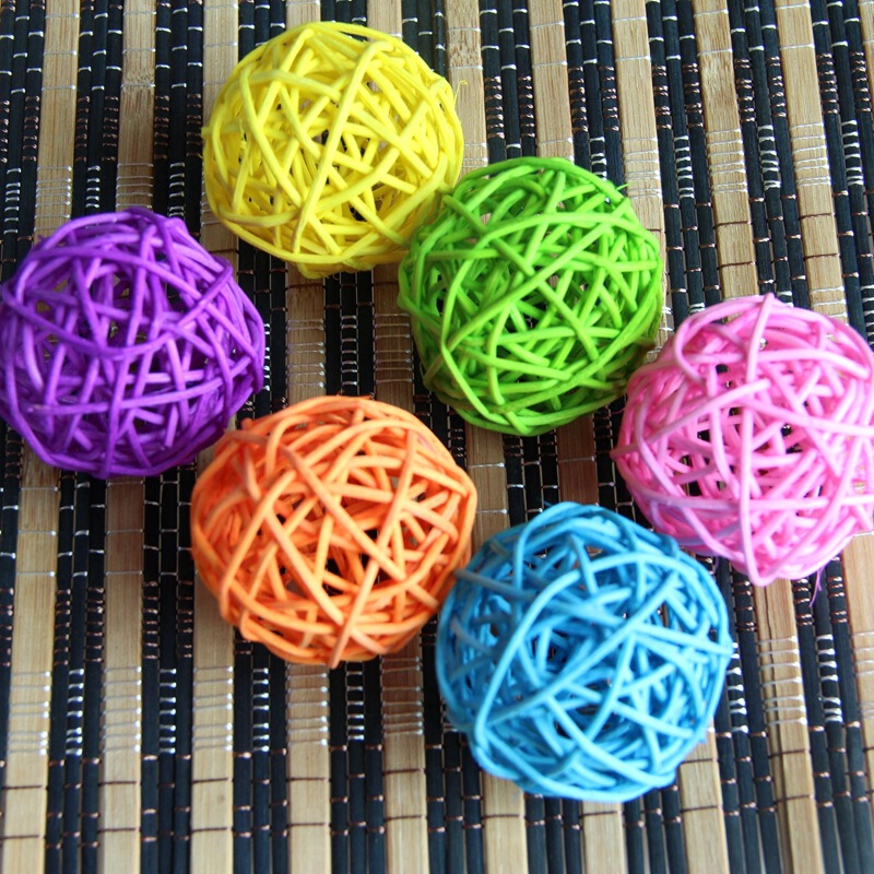Wholesale supply 5cm natural rattan color pet toys white rattan ball Christmas gold and silver color lamp decorative ball Wholesale supply 5cm natural rattan color pet toys white rattan ball Christmas gold and silver color lamp decorative ball