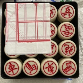 骰子、筹码;象棋、围棋;麻将