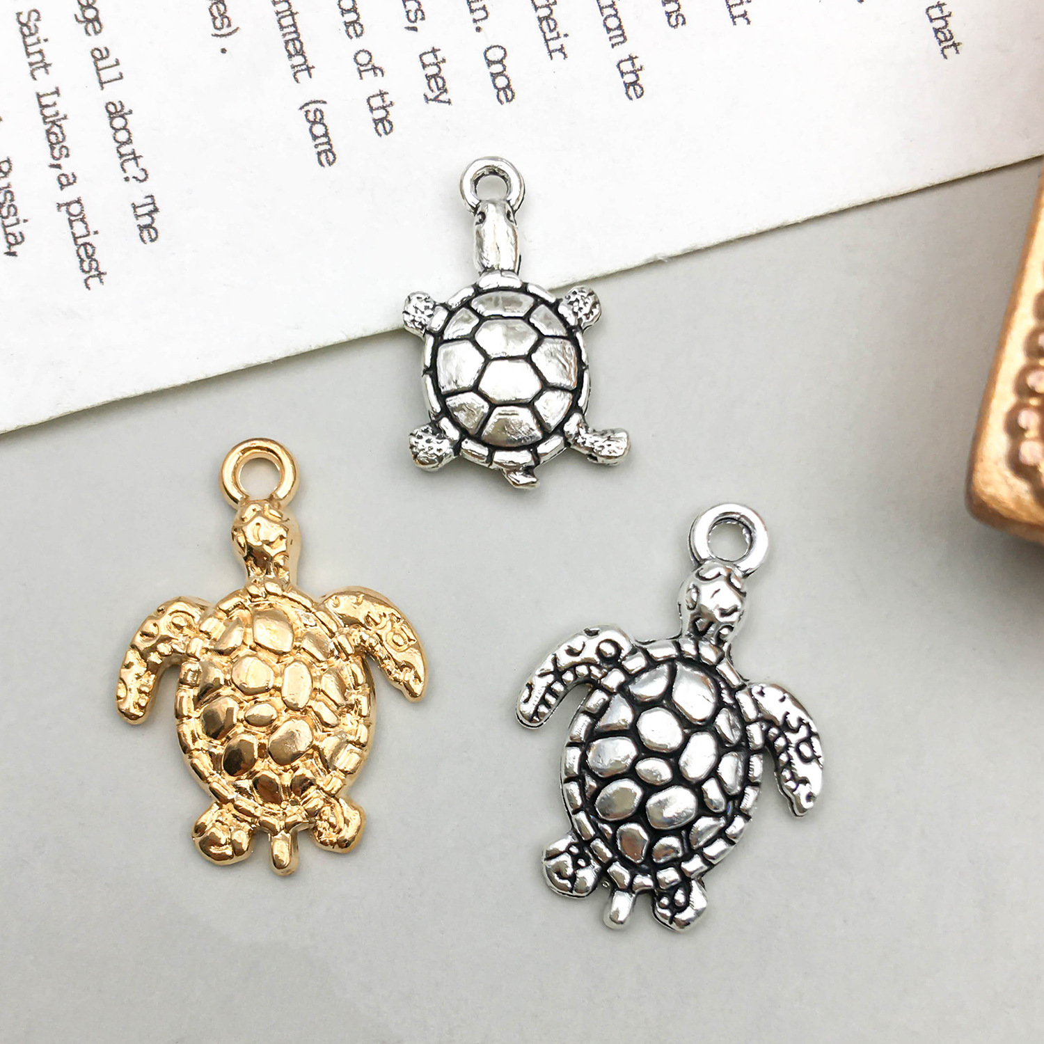 2g Weight Pendant Jewelry Making Type DIY Jewelry Accessories Classification 15 Models Per Model 1, 15/Bag Quantity Zinc alloy Material Printing Pattern Plating Design Hip-Hop, Retro Style 15 Models Per Model 1, 15/Bag Zinc Alloy Printing Pendant 4