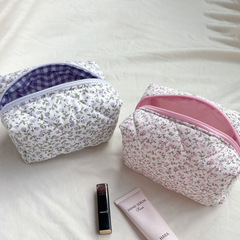 Floral small fresh travel toiletry bag floral quilted fluffy cosmetics storage bag women's skin care product zipper bag