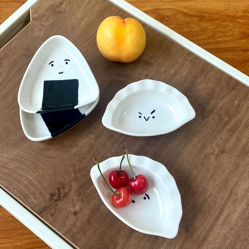 (Price Control 8.9) Original Ceramic Tableware Korean Ins Style Cute Cartoon Funny Hot Pot Condiment Dish Soy Sauce Dish (Price Control 8.9) Original Ceramic Tableware Korean Ins Style Cute Cartoon Funny Hot Pot Condiment Dish Soy Sauce Dish