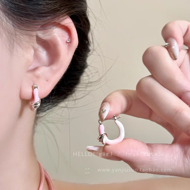 Corea del Sur Nueva Luz de lujo nicho anillo liso anillo de la oreja hebilla hembra ins moda todo fósforo temperamento ZIRCON encantadores pendientes