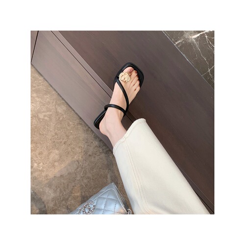 Sheepskin Version ~ Grape Mama Same Style 2024 Summer New Gold Button Flat Square Toe One Strap Toe Post Sandals for Women