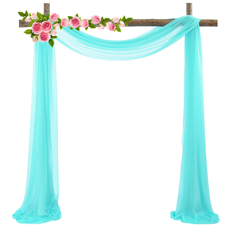 カーテンは欧米の結婚式のアーチで飾られています。|undefined