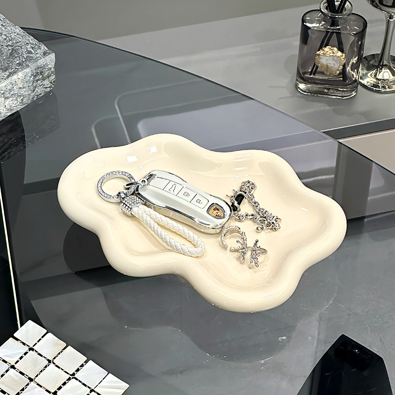 Cerámica nubes llaves de almacenamiento puerta de entrada decoración de escritorio de lujo ligero de alto grado tocador joyería bandeja de almacenamiento estante