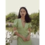 v领印花夏季格子连衣裙