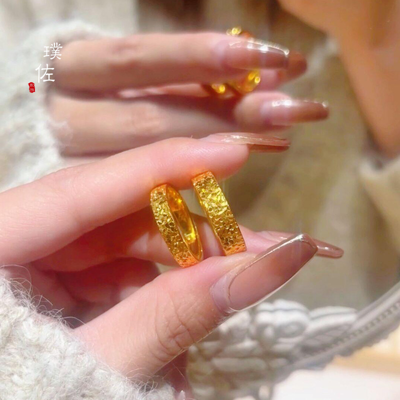 一達芙同款久不掉色碎碎冰戒指情侶對戒男女肌理紋爆閃滿天星錘紋