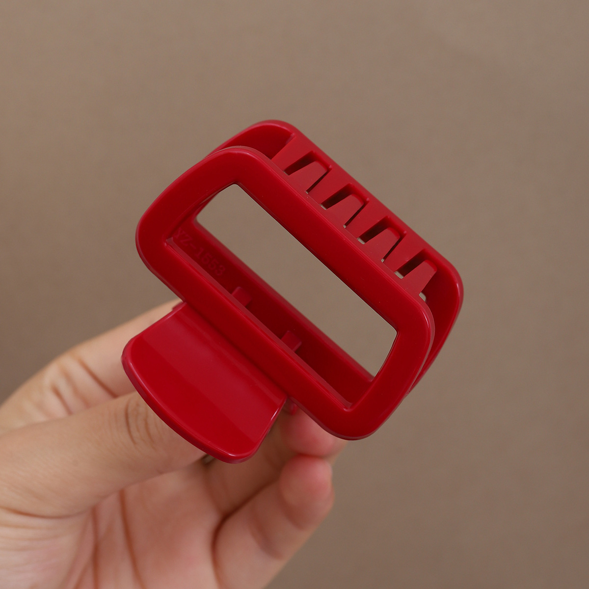 Clip de agarre de silicona suave coreano para niños, clip de tiburón fino, clip de cabello anti-caída grande, clip de cabello anti-fragible, clip de cabello para la cabeza trasera