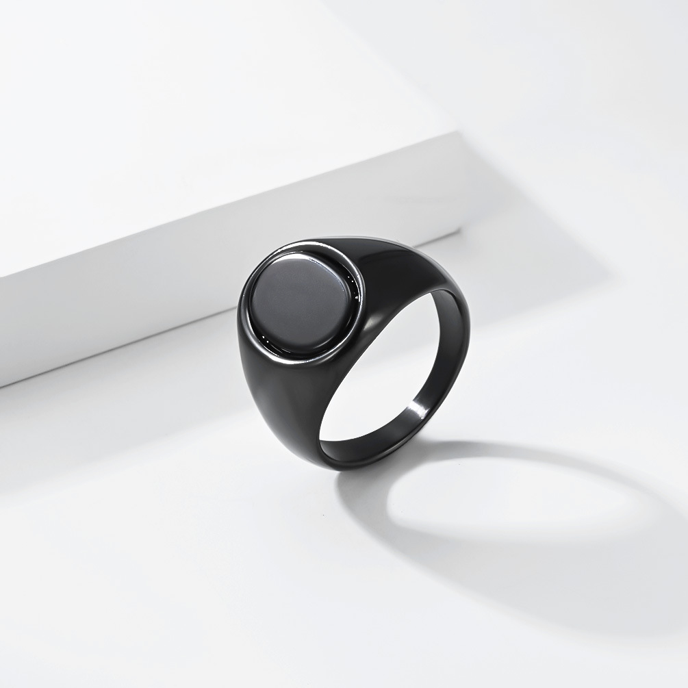 Minimalistischer Herren Ring Aus Edelstahl Mit Schwarzem Schmuckstein_voghion.com