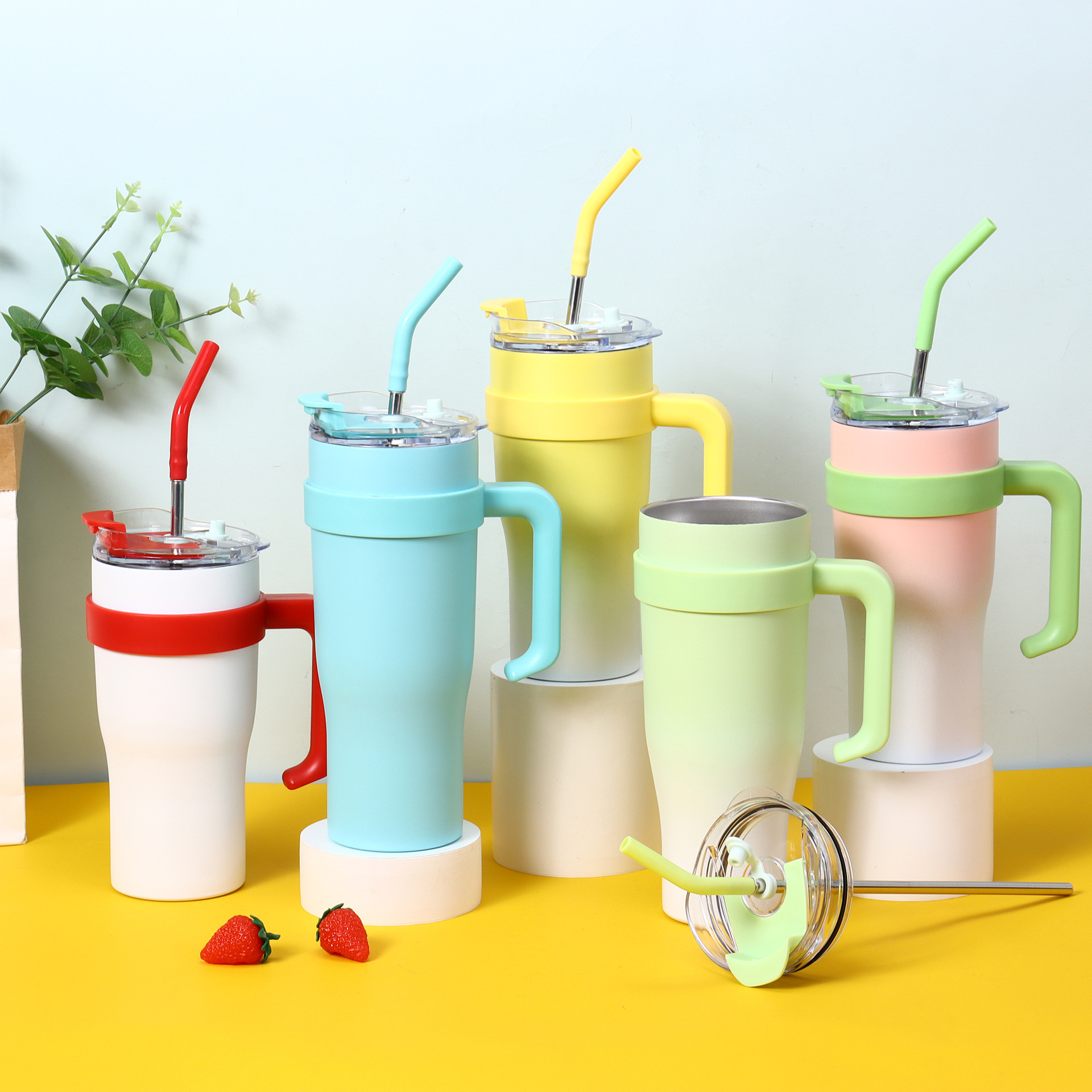 Giant Insulated Water Bottle With Straw For Cold Drinks Large Cup_voghion.com