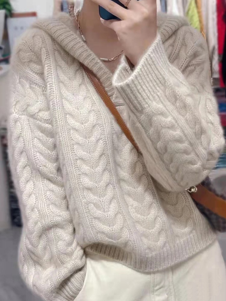 Demi-season cashmere sweater
