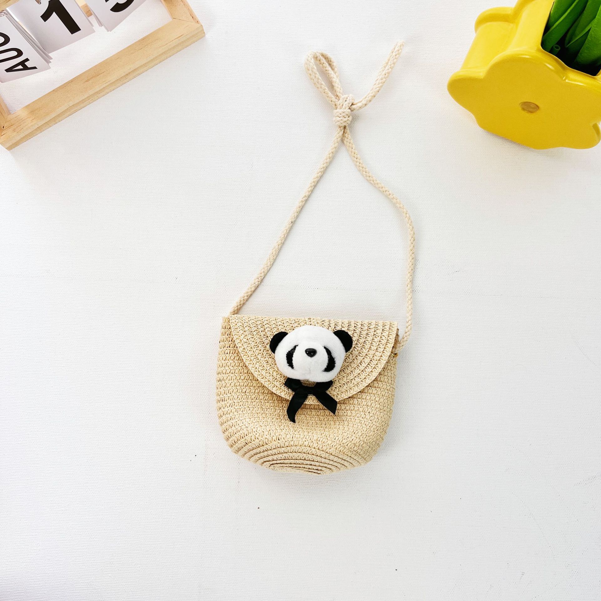 나비 넥타이 레드 팬더-베이지