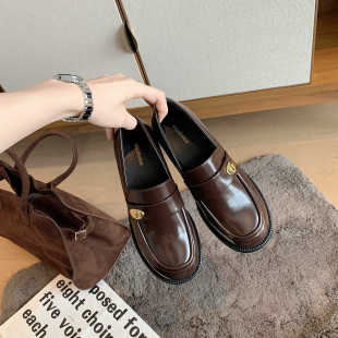 Grape Mom's Same Style in Stock, New Genuine Leather Versatile Round-Toe Gold Buckle Slip-On Chunky Heel Loafers for Women, Autumn