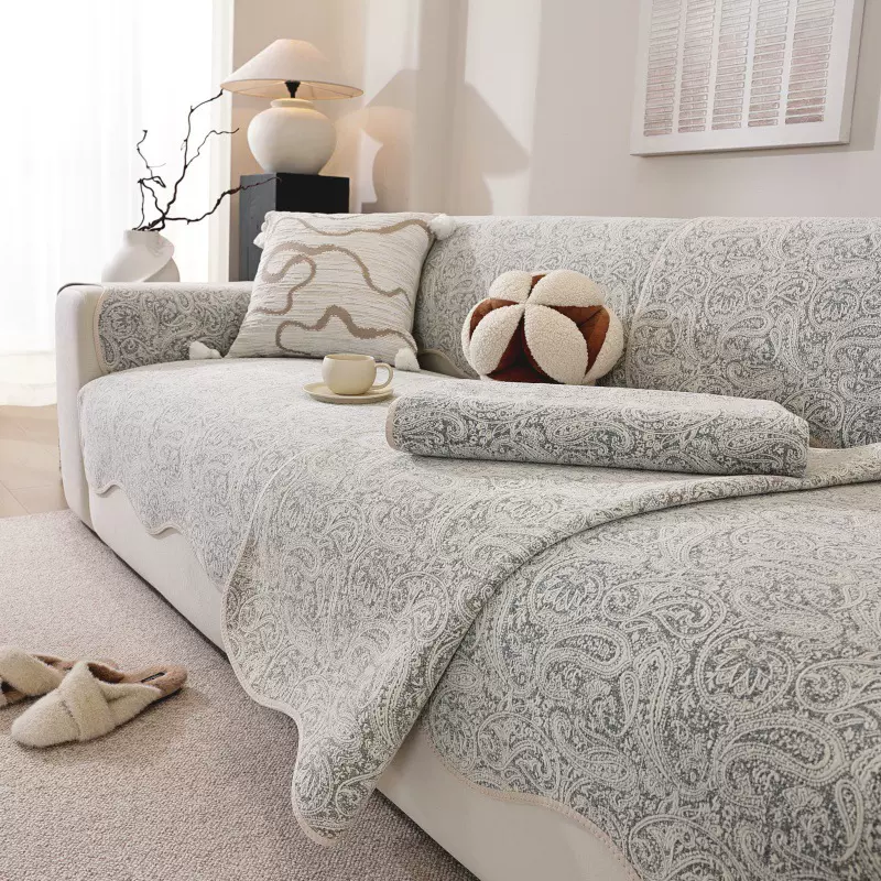 轻奢高级感沙发垫四季通用2025新款座垫加厚雪尼尔提花沙发套盖巾