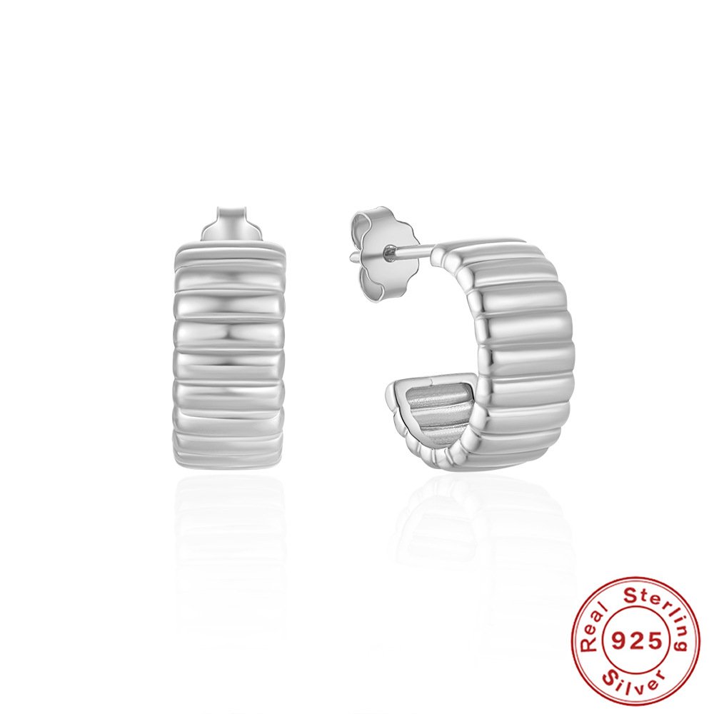 Nueva moda europea y americana ins estilo s925 pendientes de plata esterlina simple rayas plisadas curvadas pendientes en forma de O