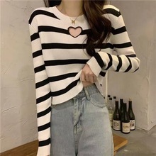 爱心镂空设计感小众针织衫女秋装新款小个子心机显瘦别致打底上衣