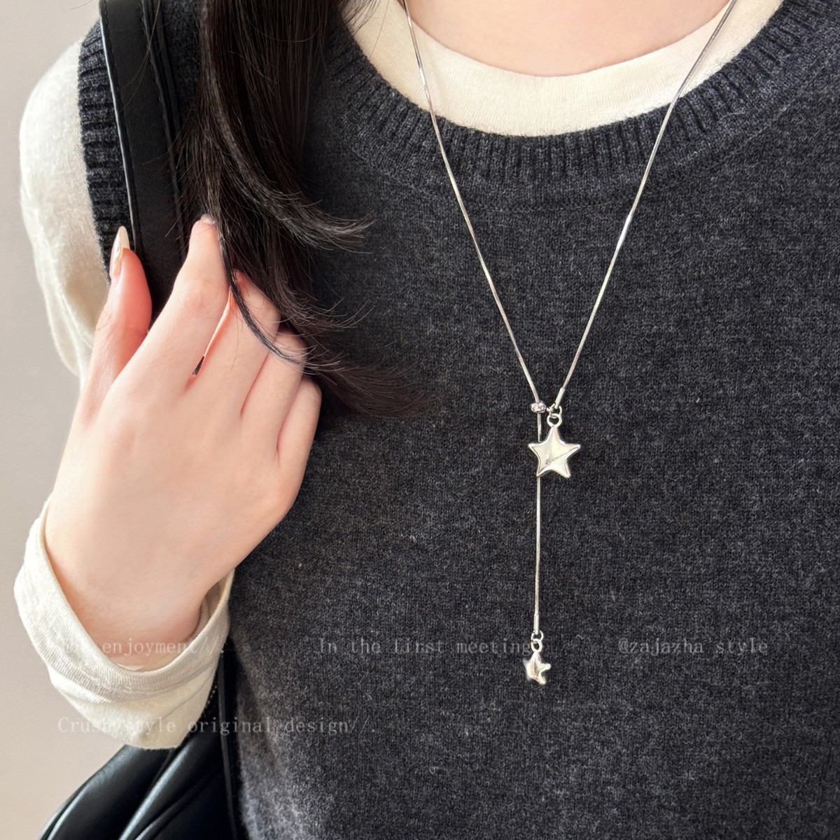 Collier long ajustable en forme d'étoile « Promenade dans la galaxie » pour femme, collection automne-hiver 2026. Pull polyvalent tendance._voghion.com