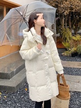 反季2025新款羽绒服女韩版宽松小众牛角扣中长款过膝连帽加厚外套