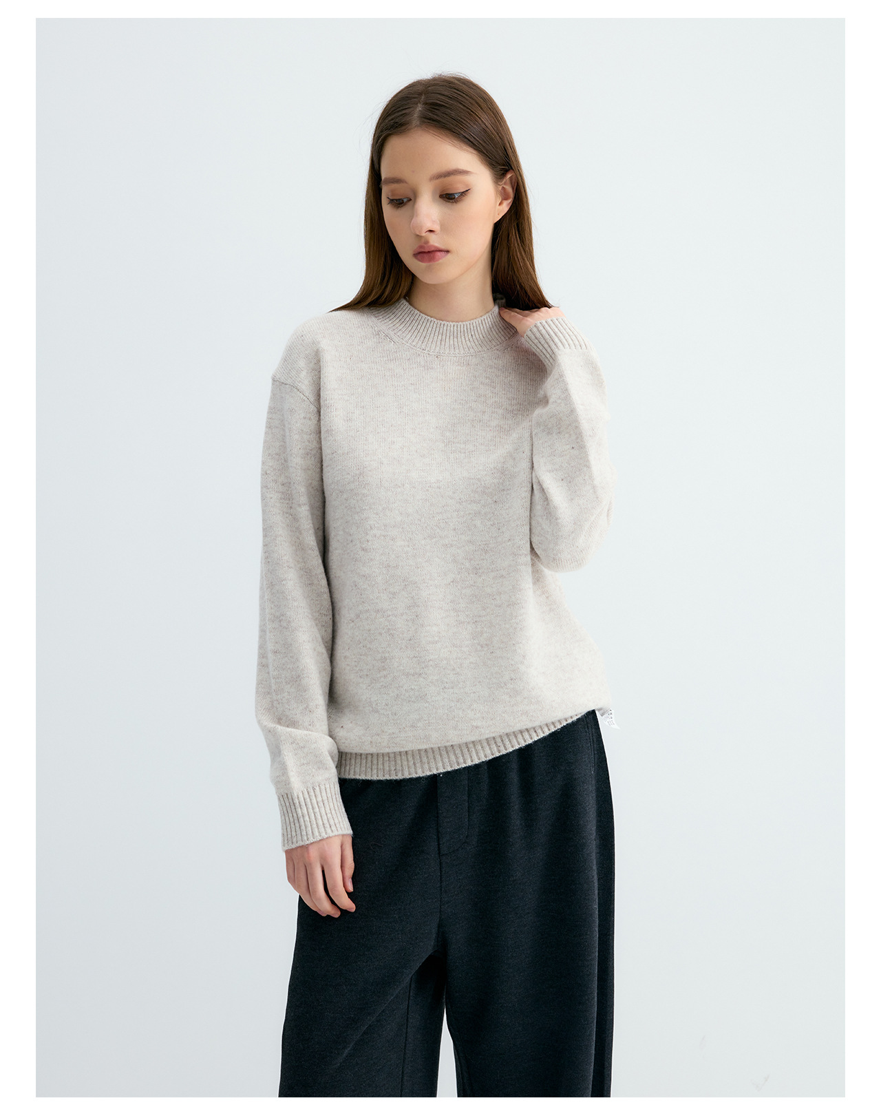 UNF 430g Snowflake Crewneck Wool Sweater