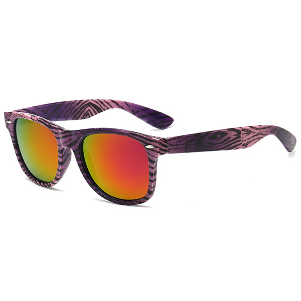 Fashionable trend glasses solar-powered