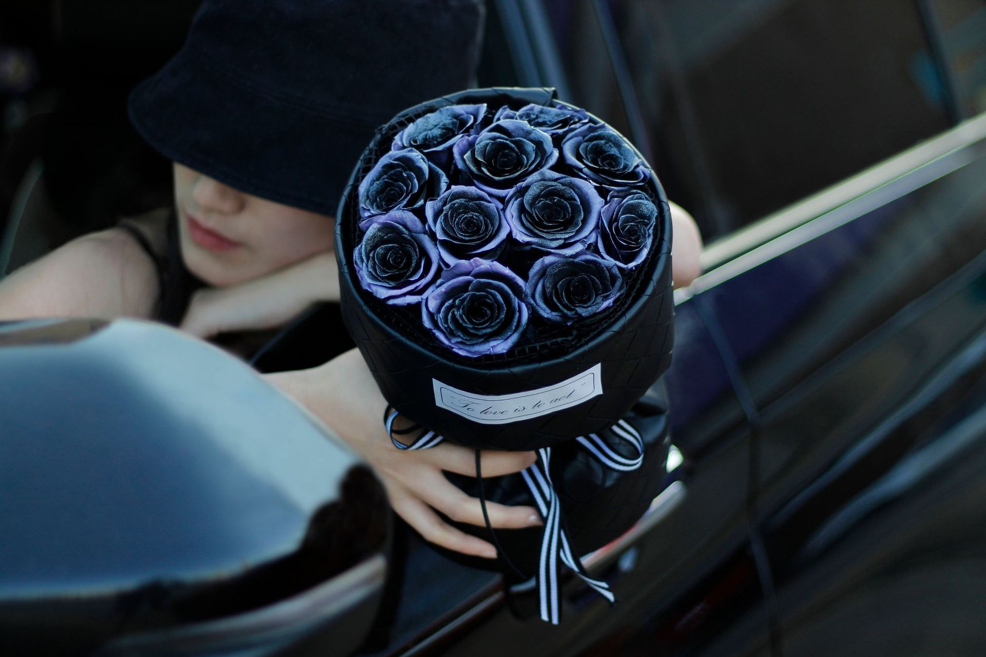 Ciruela negra, flores de flores, regalos de día de San Valentín, regalos de cumpleaños al por mayor, flores verdaderas, flores inmortales, flores de flores, sensación superior.