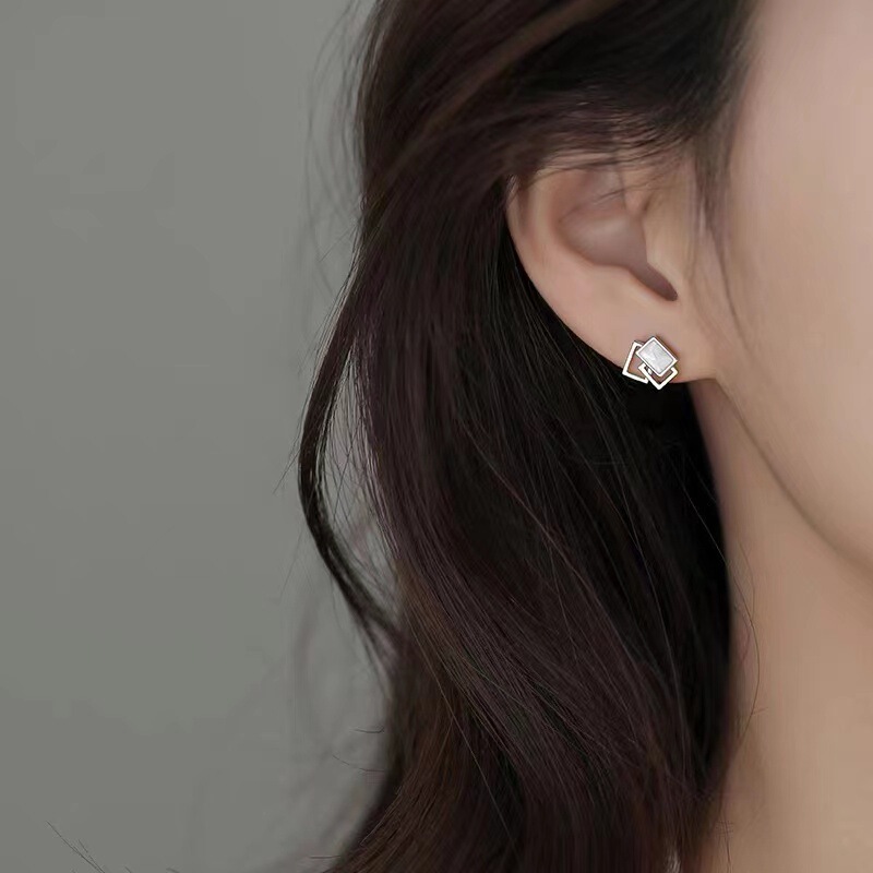 925 sterling silver needle geometric stud earrings New 2023 popular earrings light luxury niche high-grade female earrings