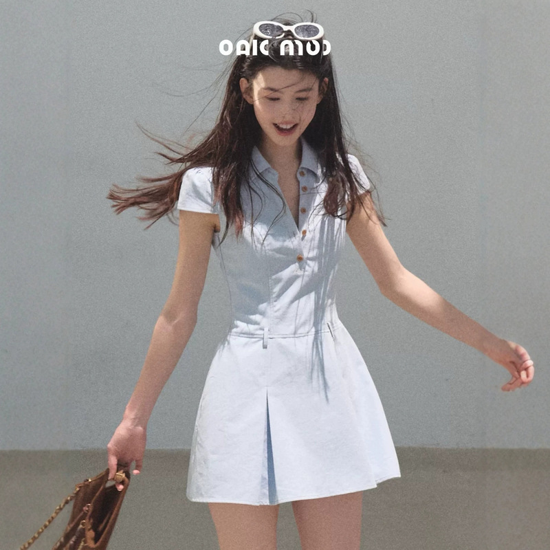 Oakmoo/ "Summer Cicadas" Denim College-Style V-Neck Polo Waist-Cinching Dress A-Line Waist-Tie Short Skirt Oakmoo/ "Summer Cicadas" Denim College-Style V-Neck Polo Waist-Cinching Dress A-Line Waist-Tie Short Skirt