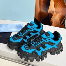 ŷ��վ�߶���ó����Ьƴɫ����ϵ������ţƤ������е��ϵ�ЬţƤ